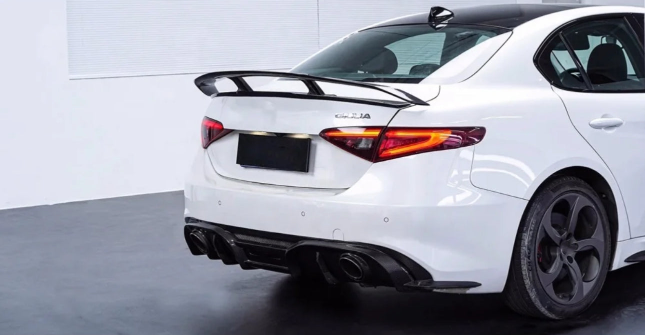 Alfa Romeo Giulia Aggressive Style Carbon Fiber Wing