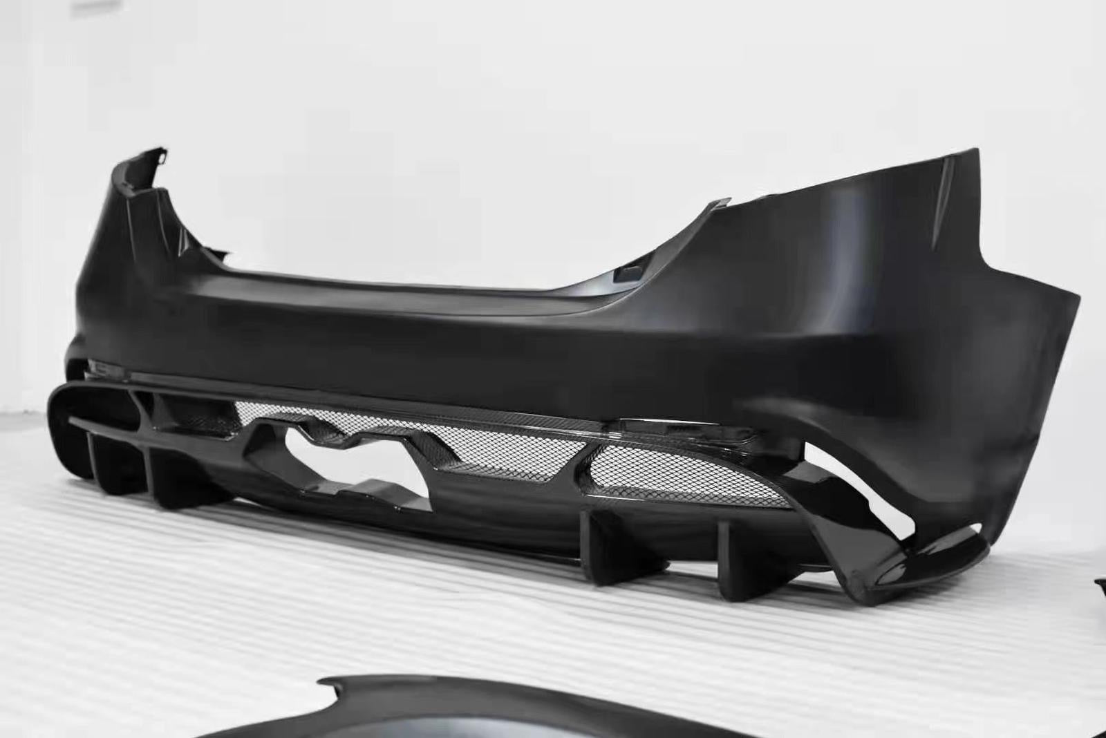Alfa Romeo Giulia GTAm Style Rear Bumper (Full Carbon / Half Carbon)