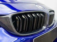 Load image into Gallery viewer, BMW F3X 4 Series Carbon Fiber Kidney Grill Covers
