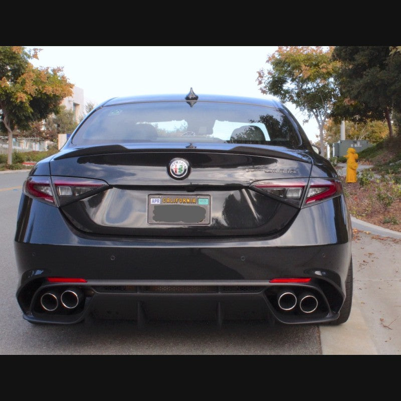 Alfa Romeo Giulia Clear 2024 Style Taillights