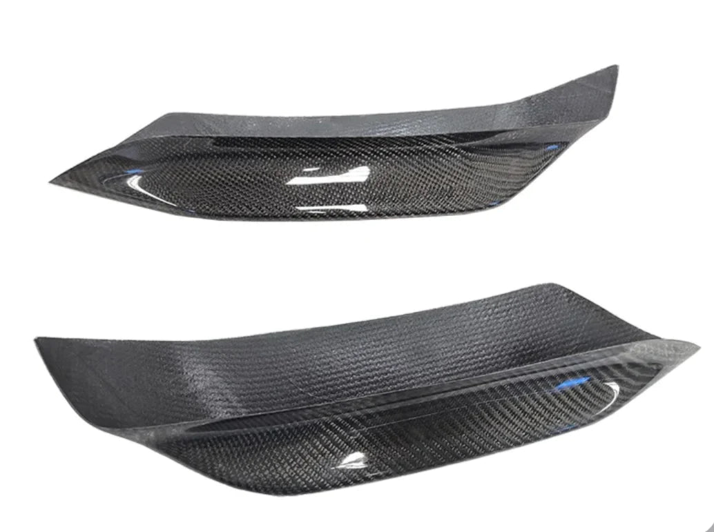 BMW V2 Style Carbon Fiber Front Upper Fangs - F80 M3 / F82/83 M4
