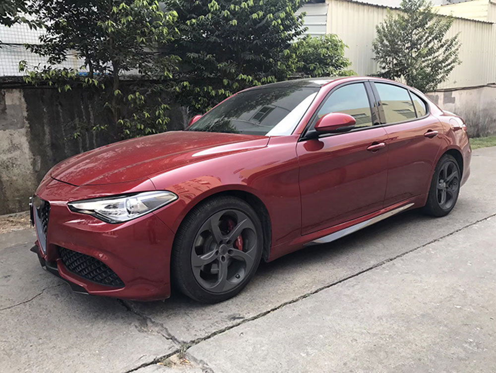 Alfa Romeo Giulia QV Style V2 Carbon Fiber Side Skirts