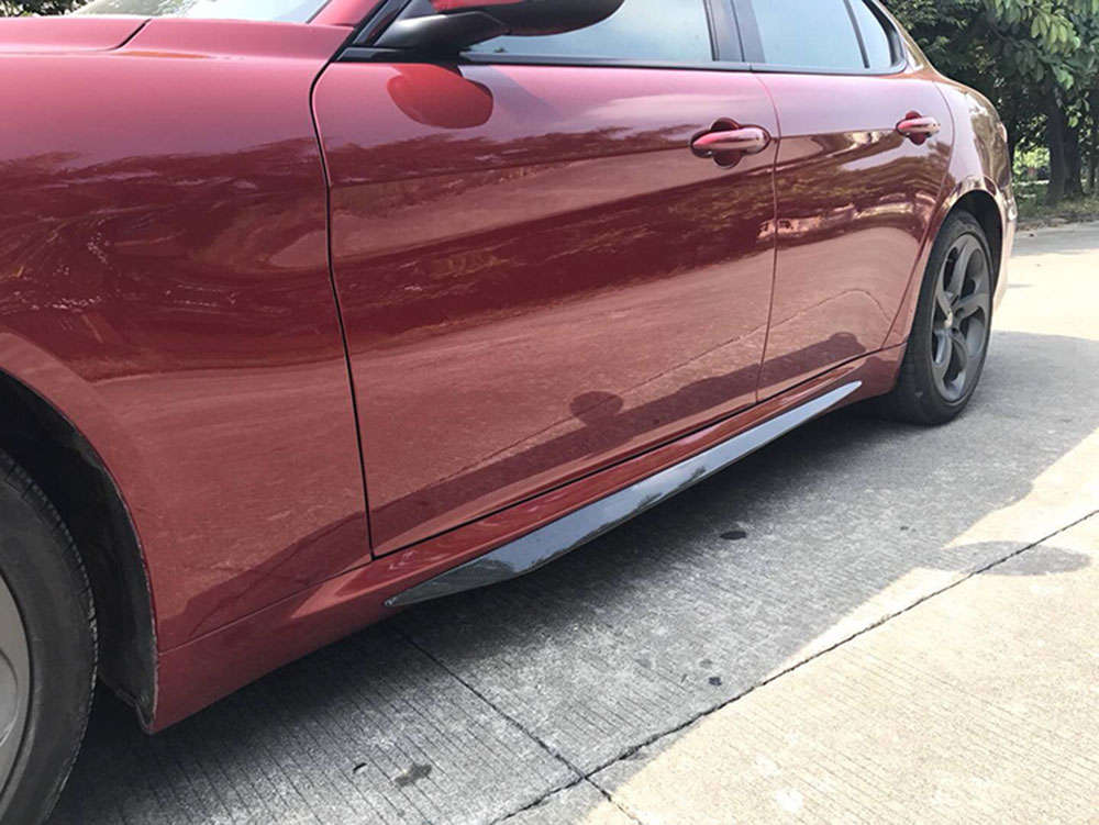 Alfa Romeo Giulia QV Style V2 Carbon Fiber Side Skirts