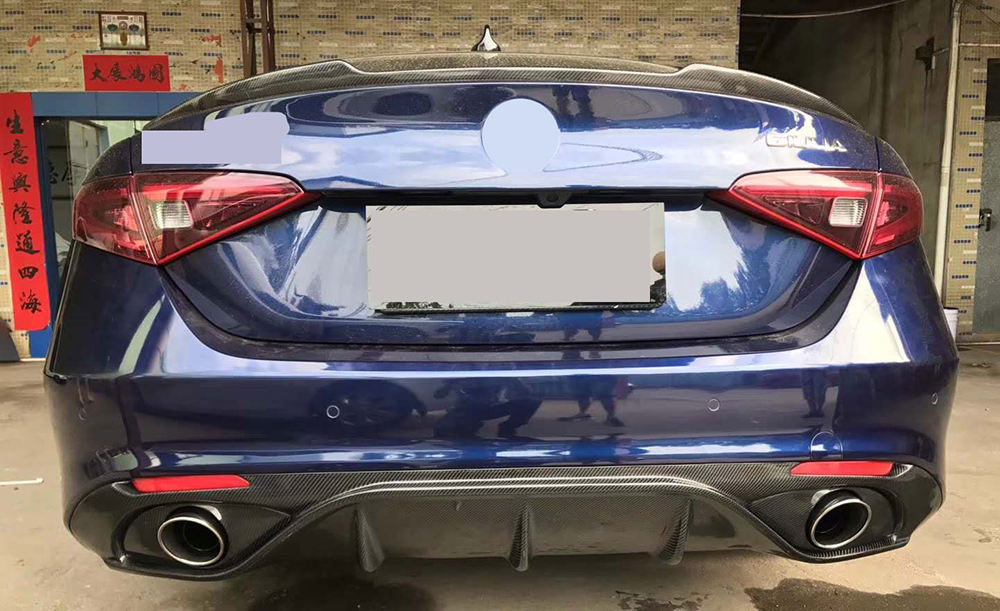 Alfa Romeo Giulia Carbon Fiber Sport Style Diffuser