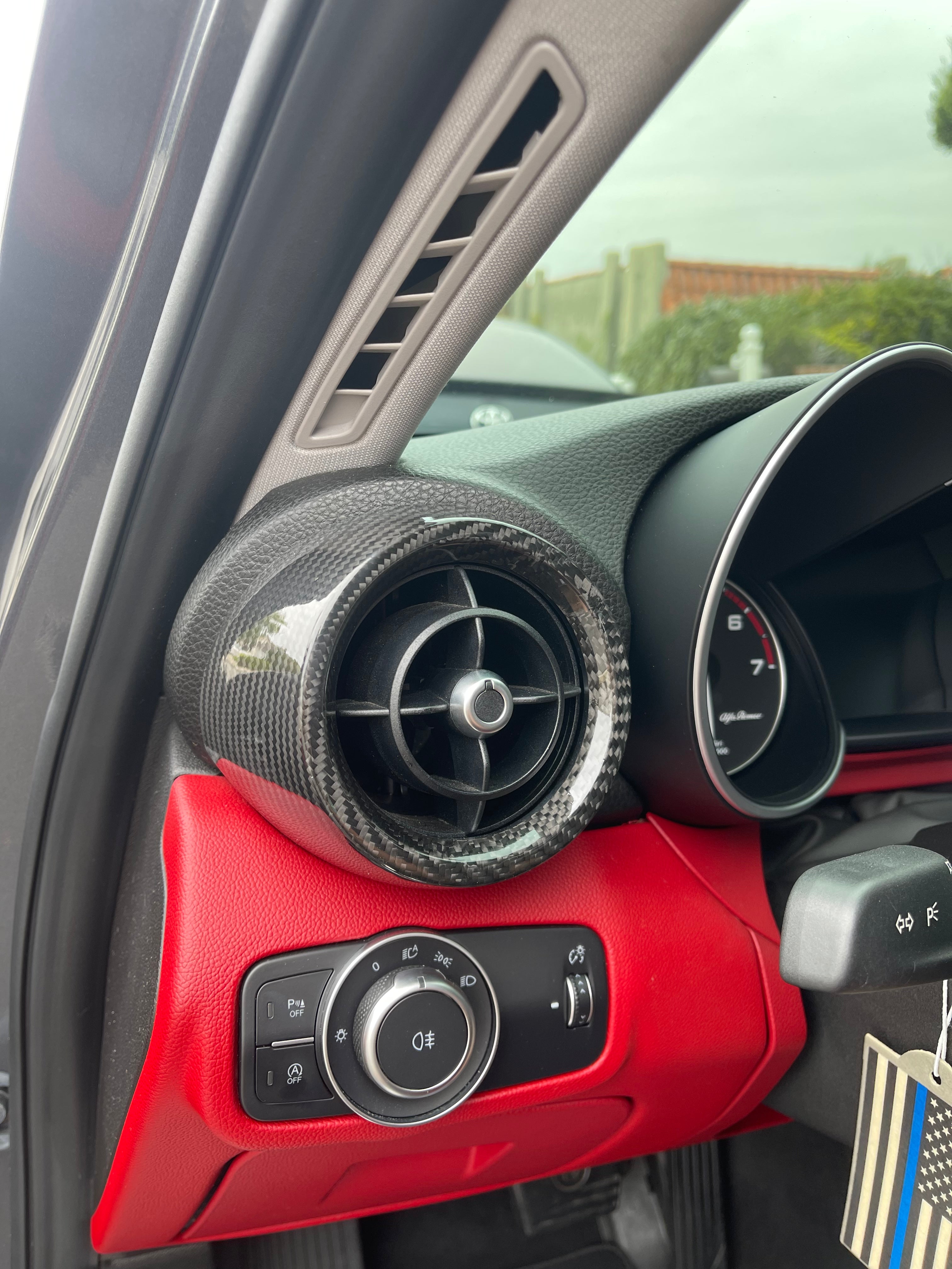Alfa Romeo Giulia Carbon Fiber Air Vent Covers
