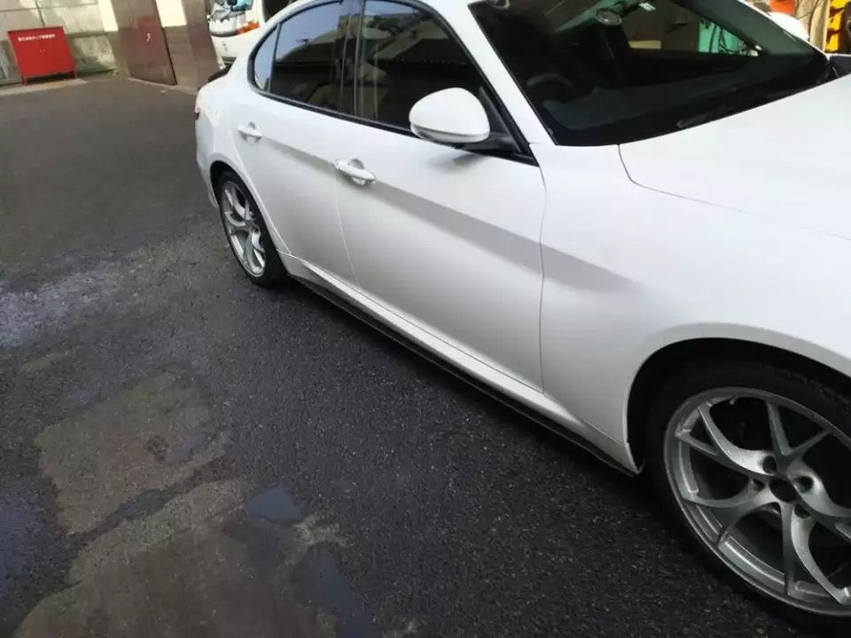Alfa Romeo Giulia Performance Style Side Skirt Extensions