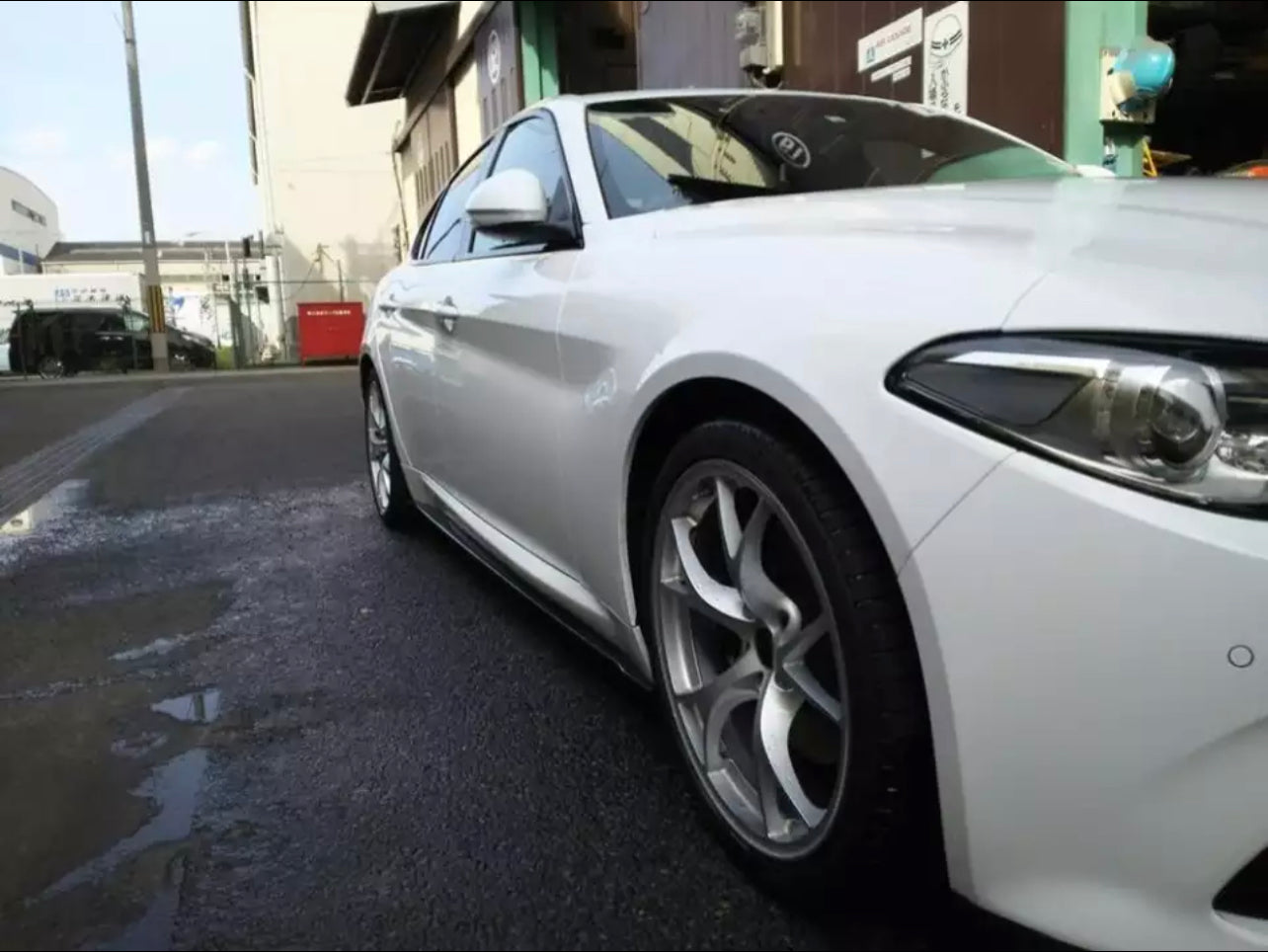 Alfa Romeo Giulia Performance Style Side Skirt Extensions