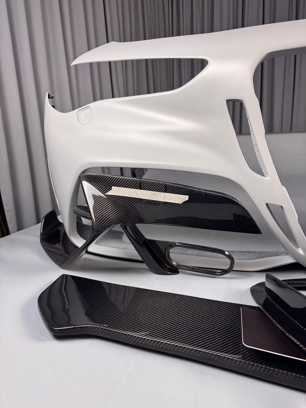 Alfa Romeo Stelvio GTAm Style (Half Carbon / Full Carbon) Front End Kit