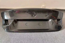 Load image into Gallery viewer, BMW F82 M4 CSL Style Carbon Fiber Trunk
