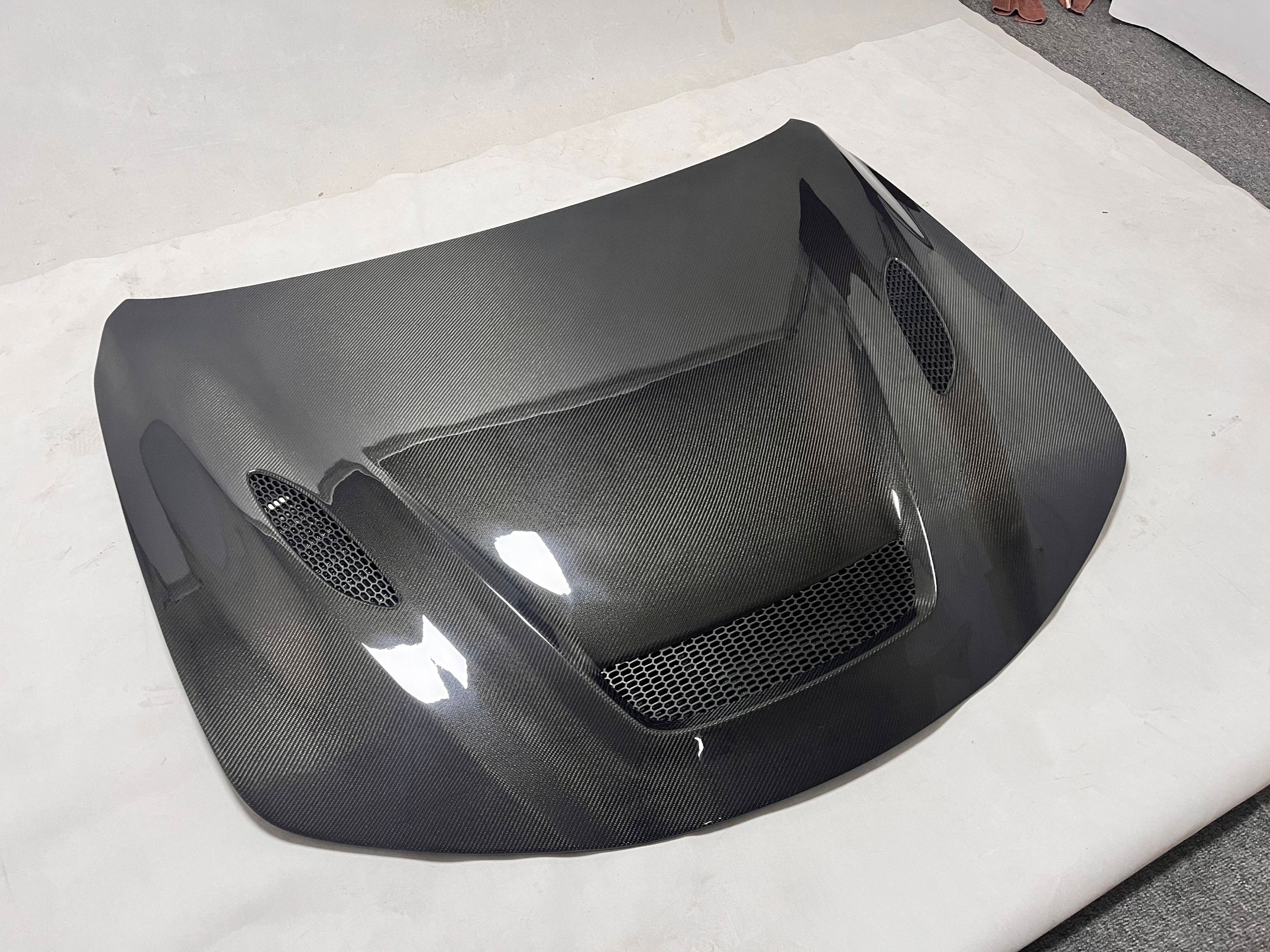 Alfa Romeo Giulia GTAm Style Carbon Fiber Hood