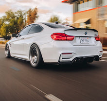Load image into Gallery viewer, BMW F82 M4 Carbon Fiber M Performance Style Spoiler

