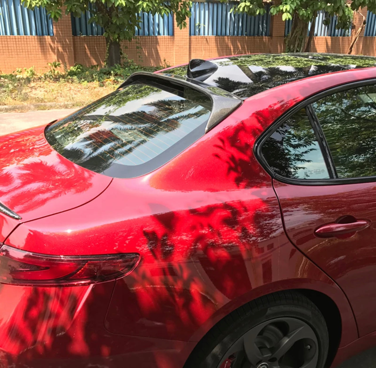 Alfa Romeo Giulia Aggressive Style Carbon Fiber Roof Spoiler
