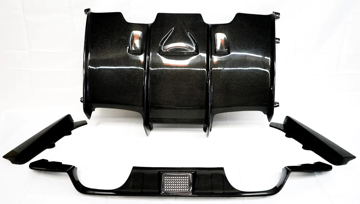 BMW PSM Style 4PC Carbon Fiber Diffuser W/LED Brake Light - F80 M3 / F82/83 M4