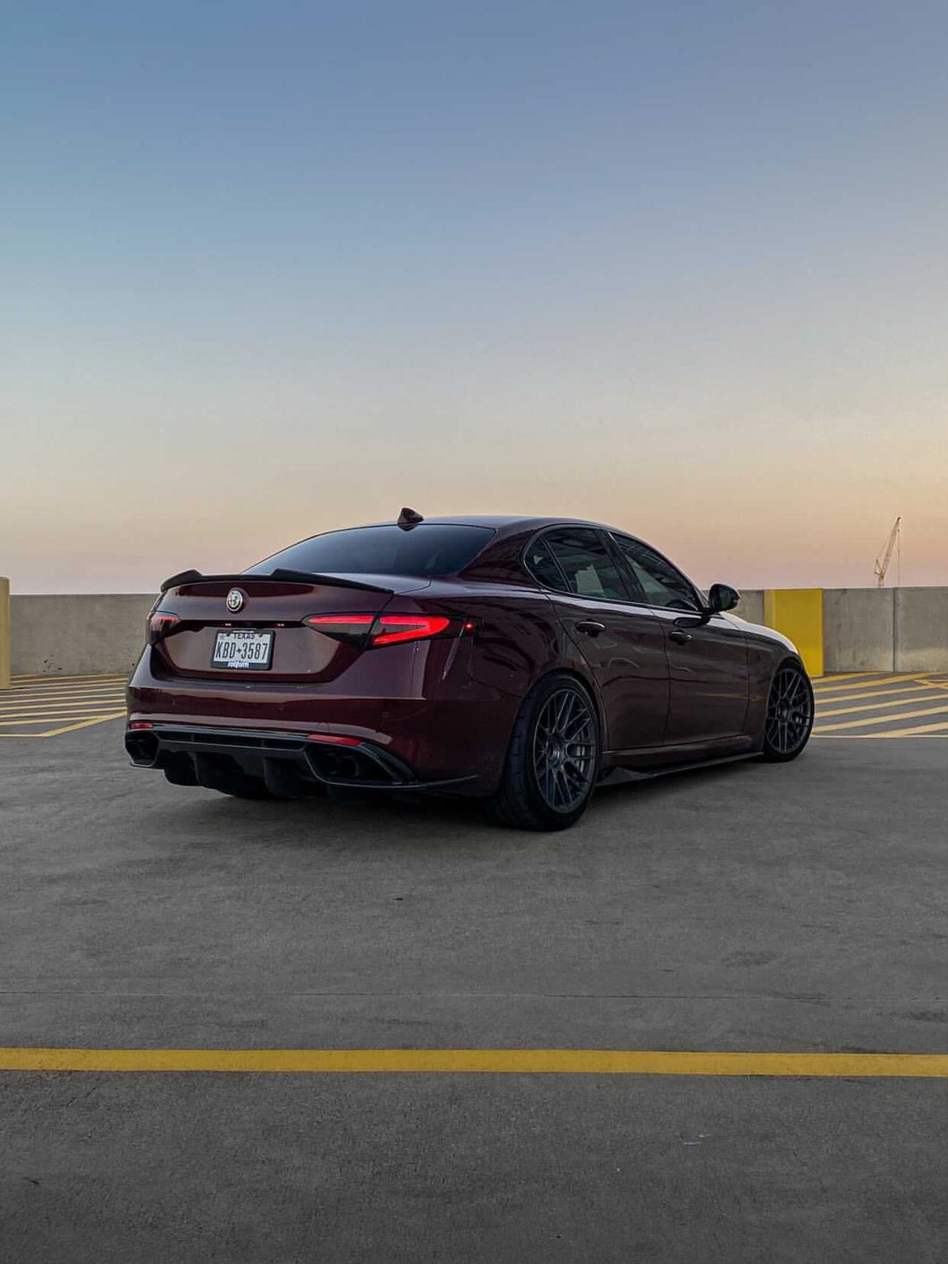 Alfa Romeo Giulia Aggressive Style Carbon Fiber Side skirts